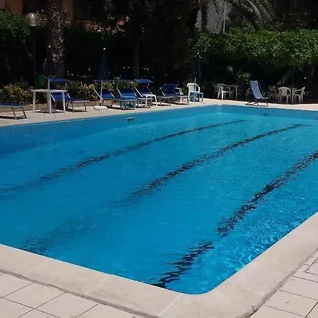 Claudio House Apartman
